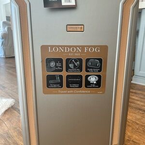 NWT London Fog 29” Suitcase